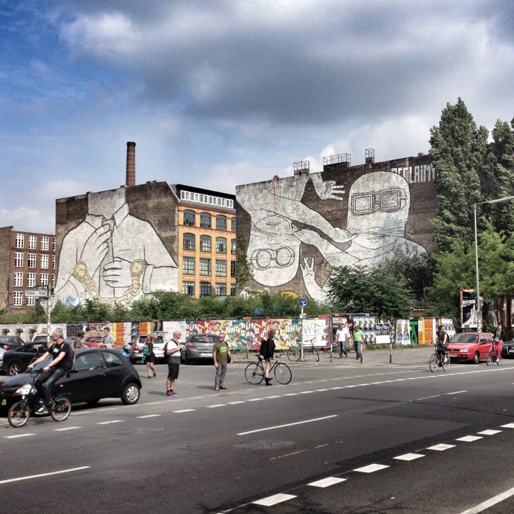 Graffiti vid Wrangelstrasse