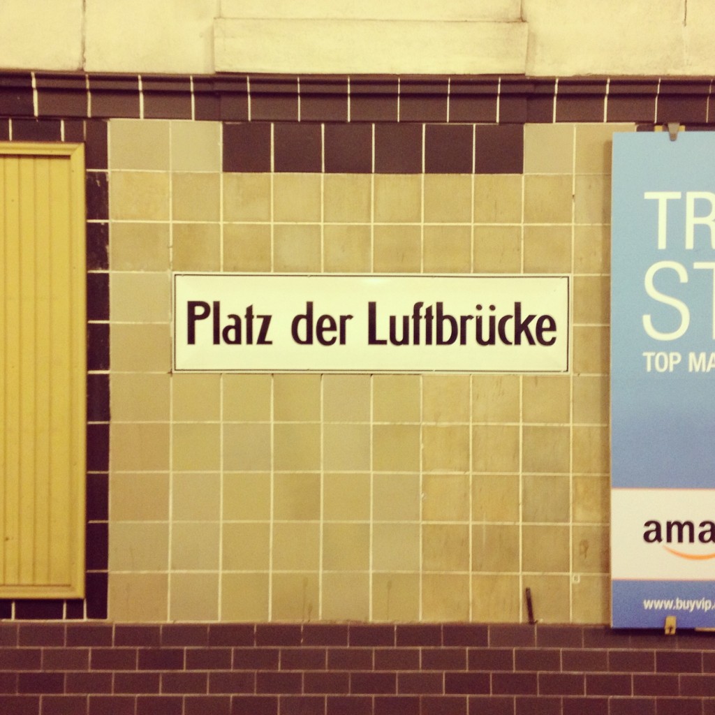Platz der Luftbrucke u-bahn
